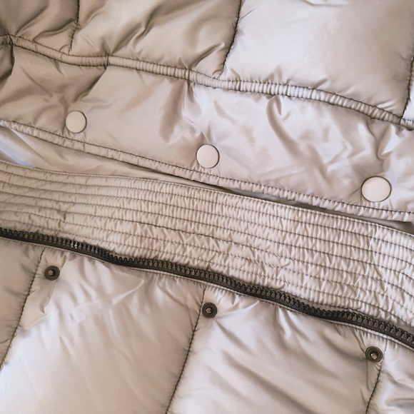 Authentic BALENCIAGA PUFFER JACKET - Picture 11 of 14